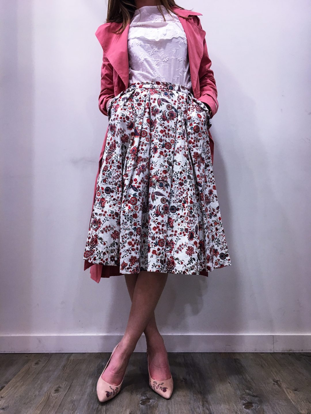 Trench rosaline et fleurs de Collectionistas