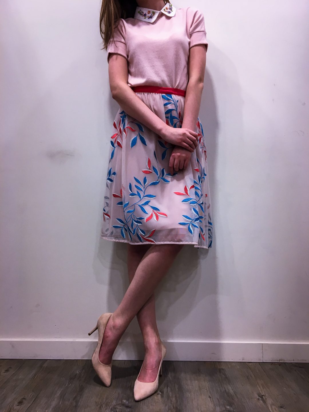 Jupe midi et garden party chez NAF NAF