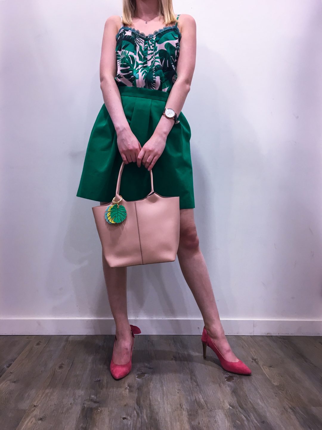 Imprimé tropical et sa jupe corolle NAF NAF