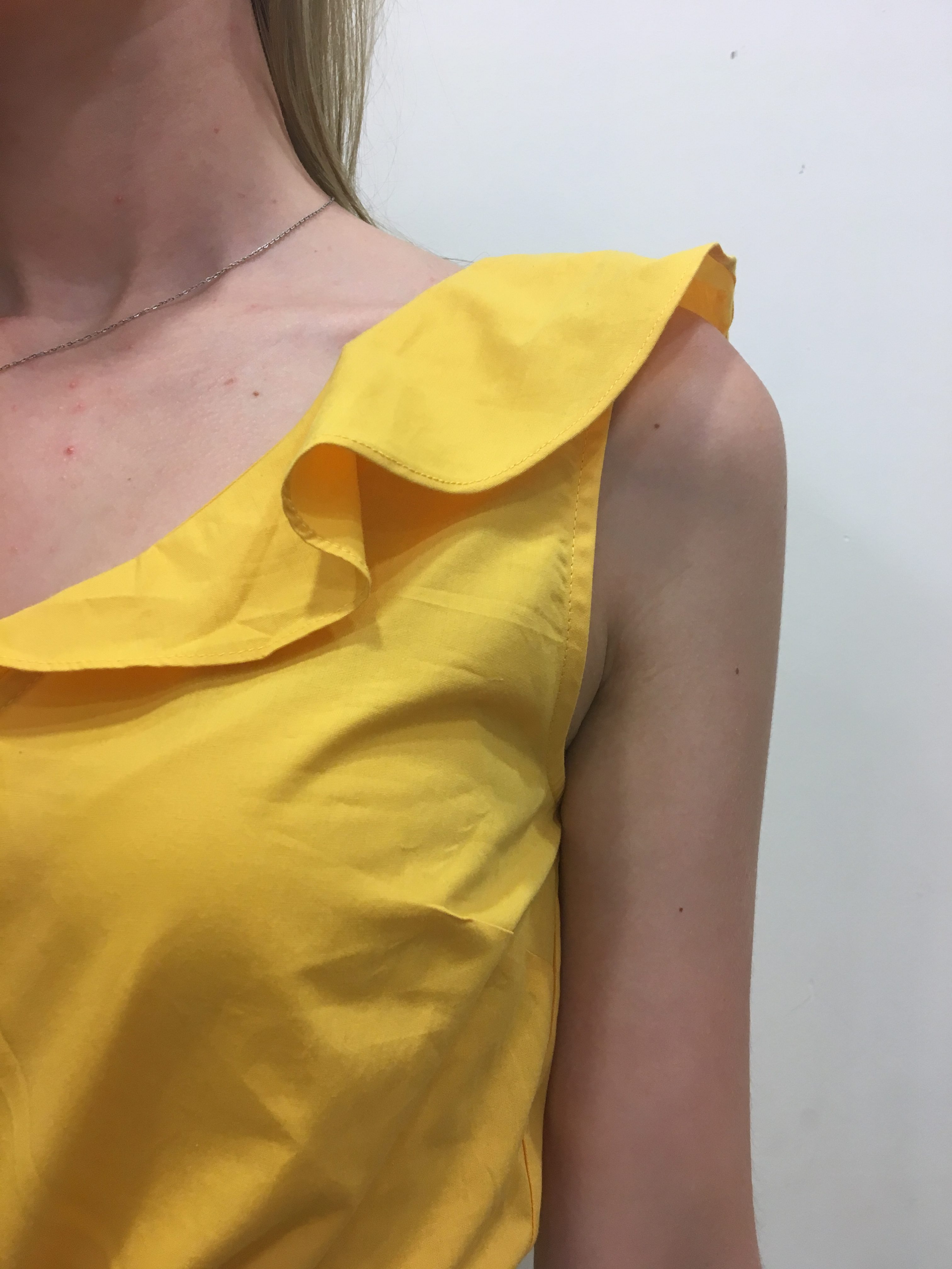 Détail volant top en coton